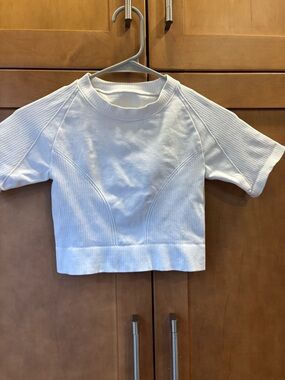 Alala White Ribbed Short-Sleeve Cropped Top